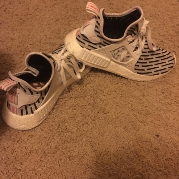 Nmd XR_1 Zebra Size 9
